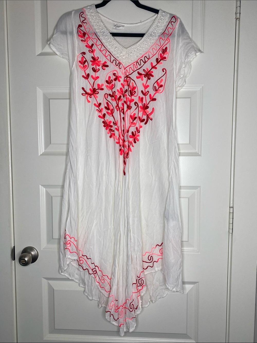 Exist White Tunic Dress with Pink Embroidered Floral V-Neck